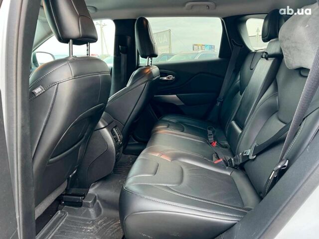 Білий Джип Cherokee, об'ємом двигуна 3.2 л та пробігом 76 тис. км за 18790 $, фото 38 на Automoto.ua