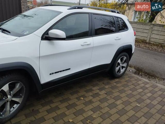 Белый Джип Чероки, объемом двигателя 3.24 л и пробегом 127 тыс. км за 20000 $, фото 11 на Automoto.ua