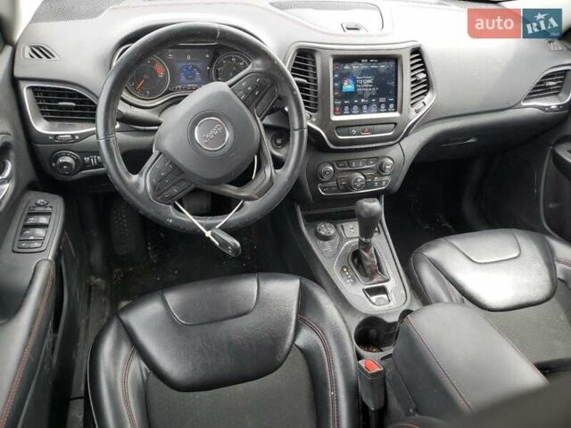 Білий Джип Cherokee, об'ємом двигуна 3.24 л та пробігом 128 тис. км за 3000 $, фото 7 на Automoto.ua