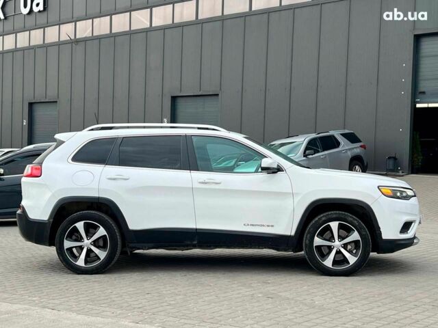 Білий Джип Cherokee, об'ємом двигуна 3.2 л та пробігом 76 тис. км за 18790 $, фото 9 на Automoto.ua