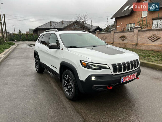 Белый Джип Чероки, объемом двигателя 3.24 л и пробегом 93 тыс. км за 21700 $, фото 1 на Automoto.ua