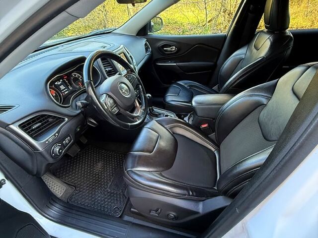 Белый Джип Чероки, объемом двигателя 2.4 л и пробегом 51 тыс. км за 21500 $, фото 7 на Automoto.ua