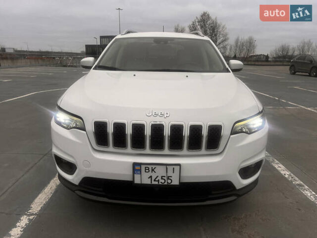 Білий Джип Cherokee, об'ємом двигуна 3.24 л та пробігом 60 тис. км за 20500 $, фото 1 на Automoto.ua