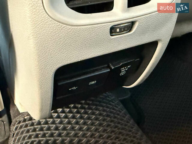 Білий Джип Cherokee, об'ємом двигуна 2.36 л та пробігом 96 тис. км за 18500 $, фото 46 на Automoto.ua