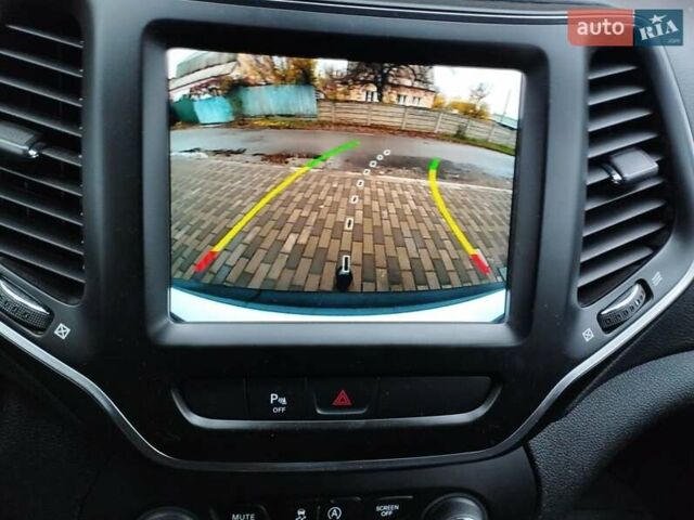 Белый Джип Чероки, объемом двигателя 3.24 л и пробегом 127 тыс. км за 20000 $, фото 16 на Automoto.ua