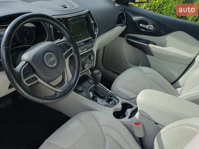 Білий Джип Cherokee, об'ємом двигуна 3.2 л та пробігом 94 тис. км за 15500 $, фото 4 на Automoto.ua