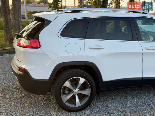 Білий Джип Cherokee, об'ємом двигуна 2.36 л та пробігом 96 тис. км за 18500 $, фото 15 на Automoto.ua