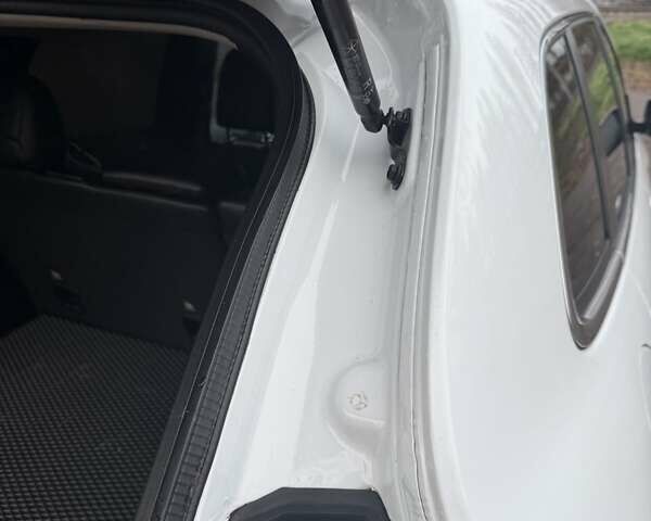 Белый Джип Чероки, объемом двигателя 3.24 л и пробегом 40 тыс. км за 22500 $, фото 6 на Automoto.ua