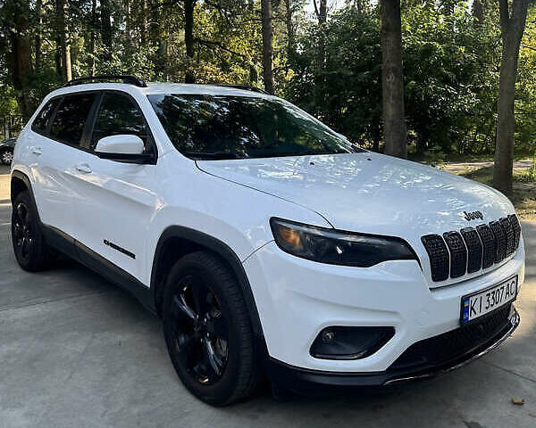 Белый Джип Чероки, объемом двигателя 2.36 л и пробегом 123 тыс. км за 15500 $, фото 2 на Automoto.ua