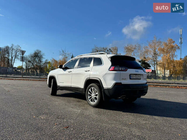 Білий Джип Cherokee, об'ємом двигуна 3.24 л та пробігом 67 тис. км за 24500 $, фото 3 на Automoto.ua