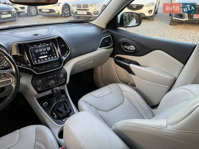 Білий Джип Cherokee, об'ємом двигуна 2.36 л та пробігом 96 тис. км за 18500 $, фото 45 на Automoto.ua