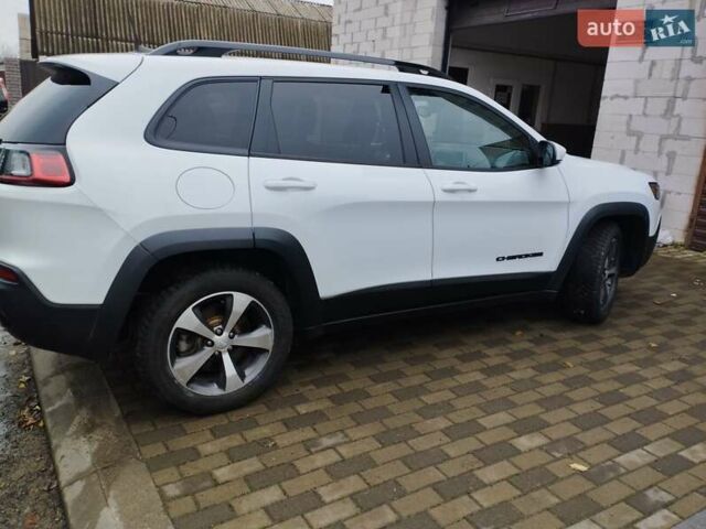 Белый Джип Чероки, объемом двигателя 3.24 л и пробегом 127 тыс. км за 20000 $, фото 7 на Automoto.ua