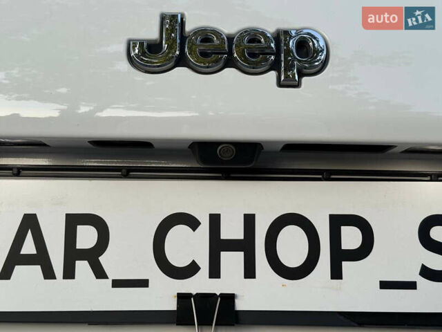 Білий Джип Cherokee, об'ємом двигуна 2.36 л та пробігом 96 тис. км за 18500 $, фото 12 на Automoto.ua