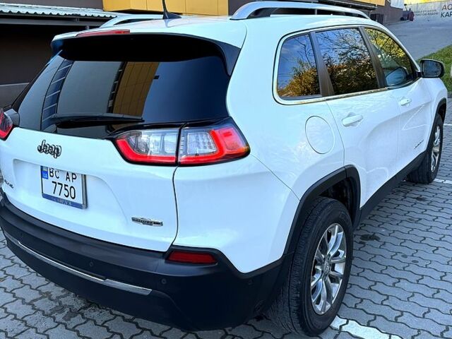 Белый Джип Чероки, объемом двигателя 2.4 л и пробегом 51 тыс. км за 21500 $, фото 2 на Automoto.ua
