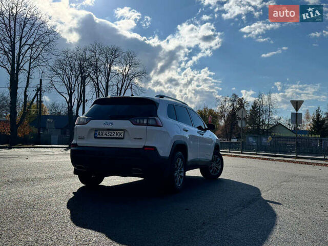 Білий Джип Cherokee, об'ємом двигуна 3.24 л та пробігом 67 тис. км за 24500 $, фото 4 на Automoto.ua