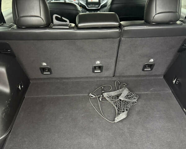 Белый Джип Чероки, объемом двигателя 2.36 л и пробегом 46 тыс. км за 16000 $, фото 8 на Automoto.ua