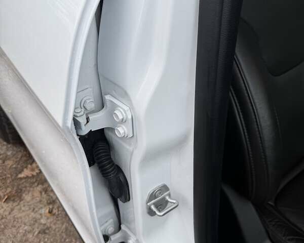 Белый Джип Чероки, объемом двигателя 3.24 л и пробегом 40 тыс. км за 22500 $, фото 25 на Automoto.ua