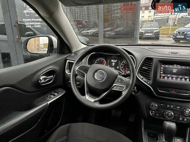 Білий Джип Cherokee, об'ємом двигуна 2.36 л та пробігом 73 тис. км за 17990 $, фото 27 на Automoto.ua