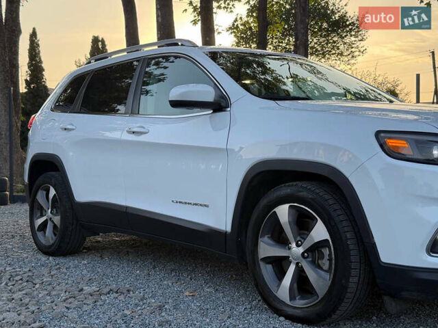 Білий Джип Cherokee, об'ємом двигуна 2.36 л та пробігом 96 тис. км за 18500 $, фото 19 на Automoto.ua