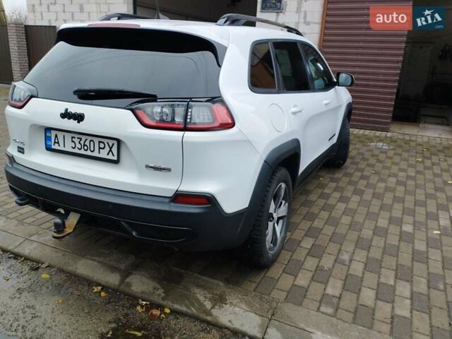 Белый Джип Чероки, объемом двигателя 3.24 л и пробегом 127 тыс. км за 20000 $, фото 5 на Automoto.ua