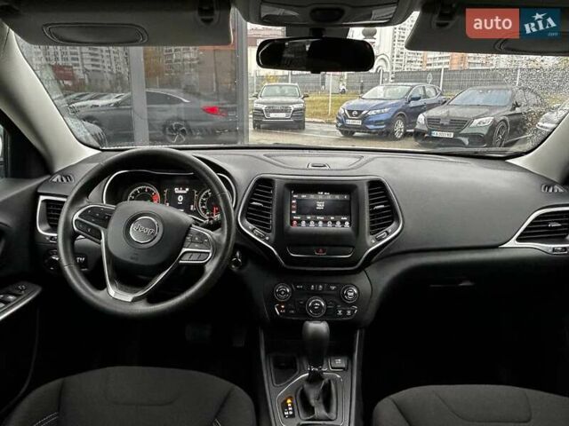 Білий Джип Cherokee, об'ємом двигуна 2.36 л та пробігом 73 тис. км за 17990 $, фото 25 на Automoto.ua