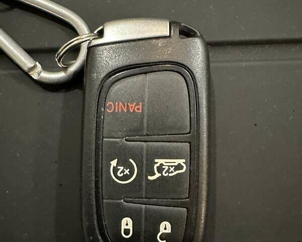 Білий Джип Cherokee, об'ємом двигуна 3.24 л та пробігом 160 тис. км за 20750 $, фото 15 на Automoto.ua