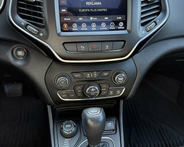 Белый Джип Чероки, объемом двигателя 3.24 л и пробегом 120 тыс. км за 21200 $, фото 16 на Automoto.ua