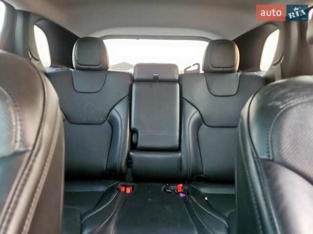 Білий Джип Cherokee, об'ємом двигуна 1.99 л та пробігом 46 тис. км за 3000 $, фото 4 на Automoto.ua