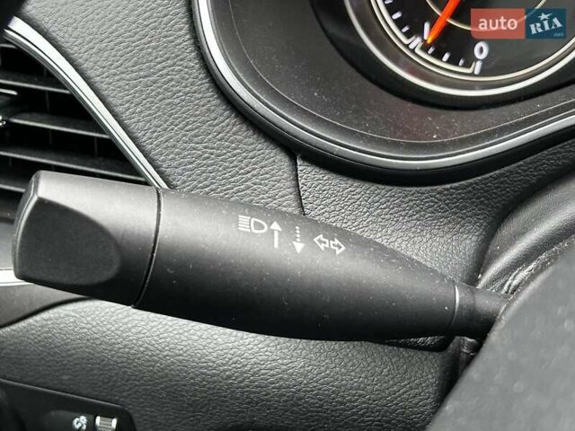 Білий Джип Cherokee, об'ємом двигуна 2.36 л та пробігом 73 тис. км за 17990 $, фото 16 на Automoto.ua