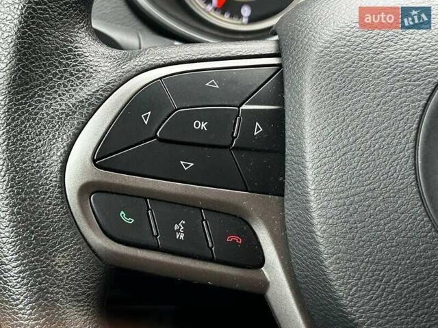 Білий Джип Cherokee, об'ємом двигуна 2.36 л та пробігом 73 тис. км за 17990 $, фото 14 на Automoto.ua