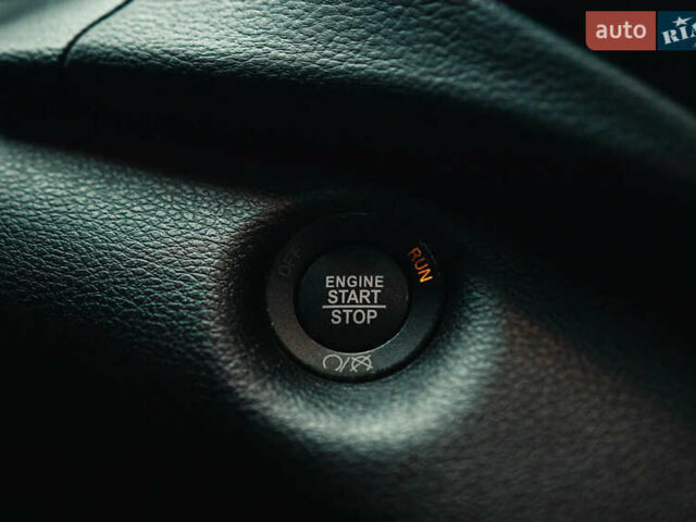 Белый Джип Чероки, объемом двигателя 2.36 л и пробегом 111 тыс. км за 15000 $, фото 13 на Automoto.ua