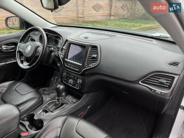 Белый Джип Чероки, объемом двигателя 3.24 л и пробегом 93 тыс. км за 21700 $, фото 14 на Automoto.ua