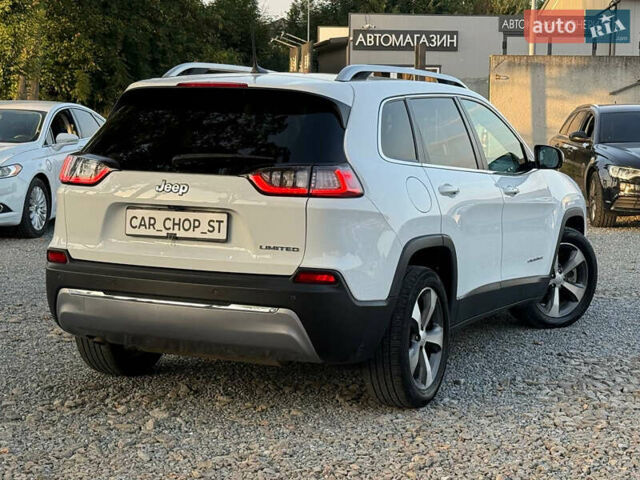 Білий Джип Cherokee, об'ємом двигуна 2.36 л та пробігом 96 тис. км за 18500 $, фото 1 на Automoto.ua