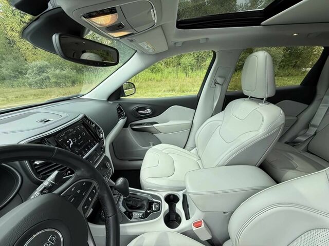 Білий Джип Cherokee, об'ємом двигуна 3.2 л та пробігом 48 тис. км за 14500 $, фото 10 на Automoto.ua
