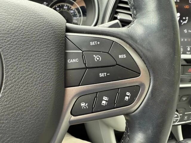 Білий Джип Cherokee, об'ємом двигуна 3.2 л та пробігом 43 тис. км за 5900 $, фото 17 на Automoto.ua