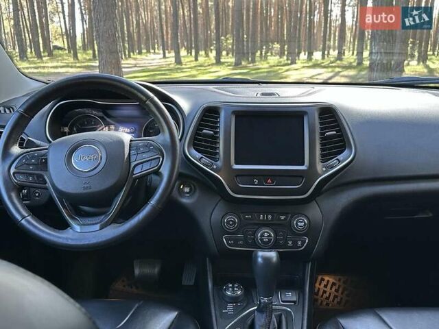 Білий Джип Cherokee, об'ємом двигуна 3.24 л та пробігом 160 тис. км за 20750 $, фото 17 на Automoto.ua