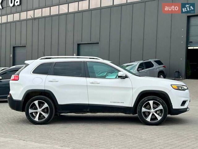 Білий Джип Cherokee, об'ємом двигуна 3.2 л та пробігом 76 тис. км за 18790 $, фото 9 на Automoto.ua