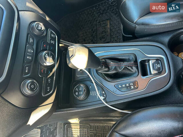 Білий Джип Cherokee, об'ємом двигуна 3.24 л та пробігом 97 тис. км за 22500 $, фото 12 на Automoto.ua