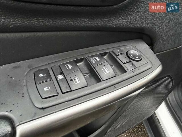 Білий Джип Cherokee, об'ємом двигуна 2.36 л та пробігом 73 тис. км за 17990 $, фото 13 на Automoto.ua