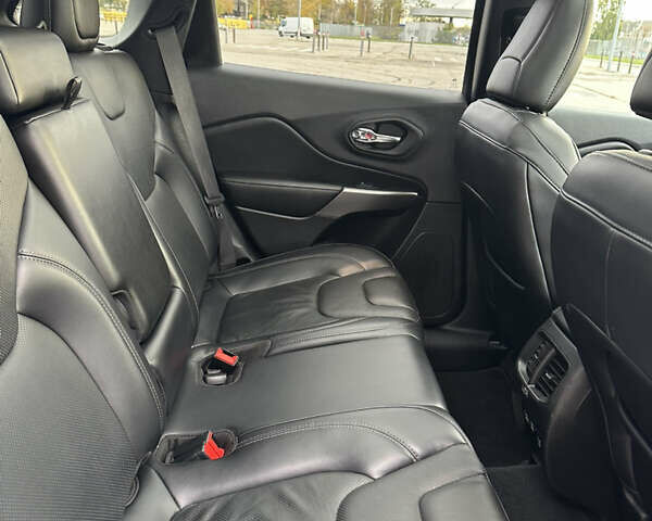 Белый Джип Чероки, объемом двигателя 3.24 л и пробегом 109 тыс. км за 17900 $, фото 33 на Automoto.ua