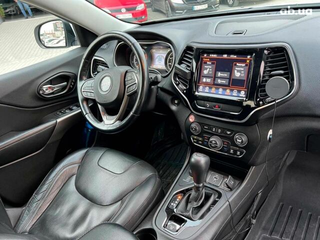 Білий Джип Cherokee, об'ємом двигуна 3.2 л та пробігом 76 тис. км за 18790 $, фото 43 на Automoto.ua