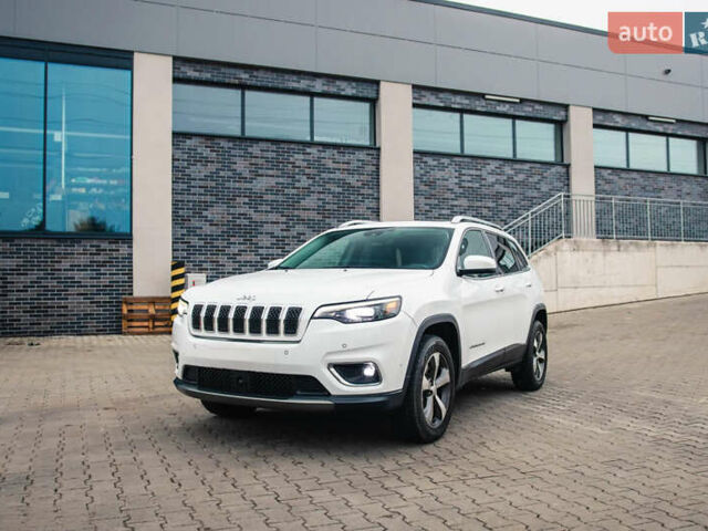 Белый Джип Чероки, объемом двигателя 2.36 л и пробегом 111 тыс. км за 15000 $, фото 4 на Automoto.ua