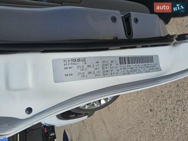 Белый Джип Чероки, объемом двигателя 2.36 л и пробегом 125 тыс. км за 4100 $, фото 11 на Automoto.ua
