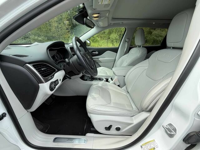 Білий Джип Cherokee, об'ємом двигуна 3.2 л та пробігом 48 тис. км за 14500 $, фото 9 на Automoto.ua