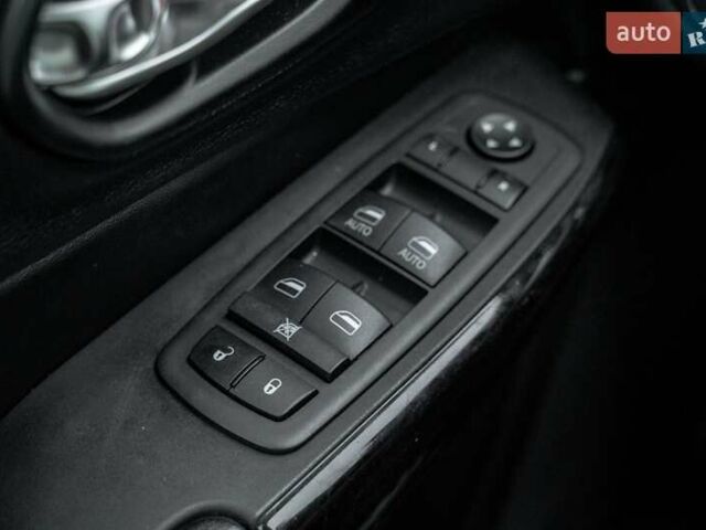 Білий Джип Cherokee, об'ємом двигуна 2.36 л та пробігом 194 тис. км за 18900 $, фото 16 на Automoto.ua