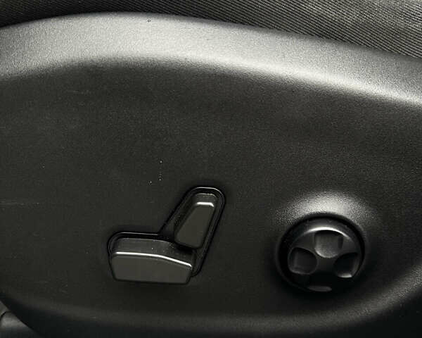 Білий Джип Cherokee, об'ємом двигуна 3.24 л та пробігом 69 тис. км за 21700 $, фото 27 на Automoto.ua