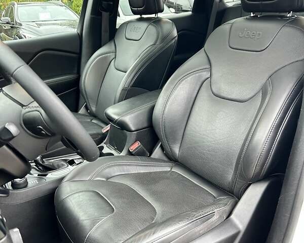Білий Джип Cherokee, об'ємом двигуна 3.24 л та пробігом 69 тис. км за 21700 $, фото 29 на Automoto.ua