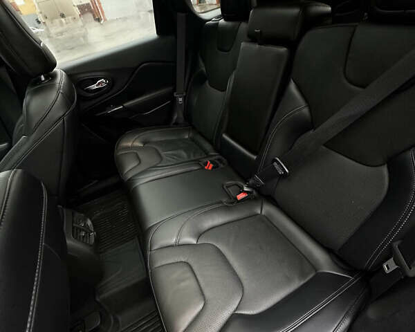 Білий Джип Cherokee, об'ємом двигуна 3.24 л та пробігом 69 тис. км за 21700 $, фото 18 на Automoto.ua