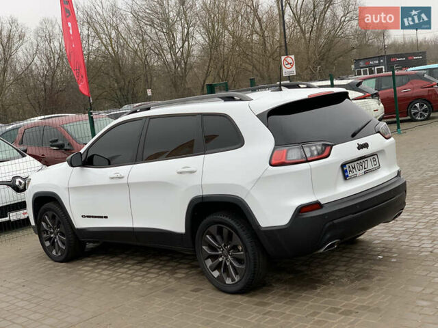 Белый Джип Чероки, объемом двигателя 3.2 л и пробегом 49 тыс. км за 22755 $, фото 20 на Automoto.ua