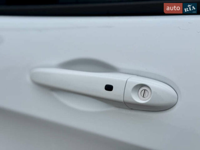 Белый Джип Чероки, объемом двигателя 3.2 л и пробегом 50 тыс. км за 22500 $, фото 23 на Automoto.ua